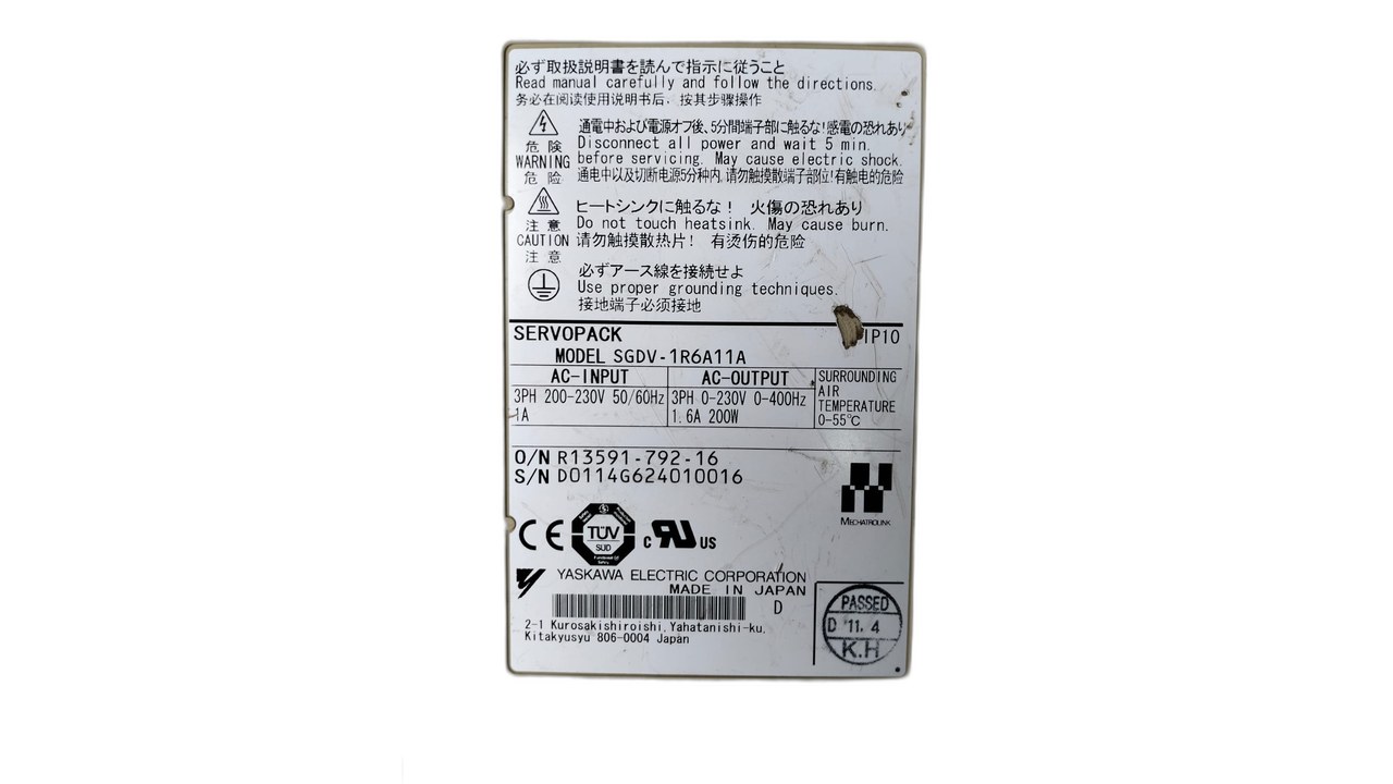 YASKAWA SGDV-1R6A11A Servo Drive 3 PHASE 200 W 200-230V