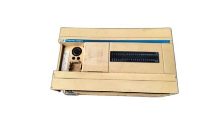 TELEMECANIQUE TWDLCAE40DRF Programmable Logic Controller (PLC)